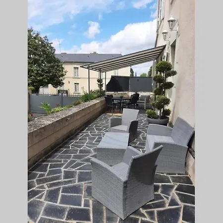 Maison De Maitre Avec Piscine Sur La Loire *